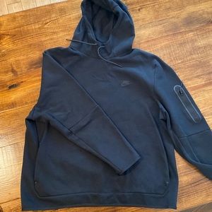 Nike Tech Fleece Pullover Black Hoodie